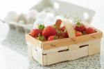 Leckere Kombination: Erdbeerquark mit Eierkuchen