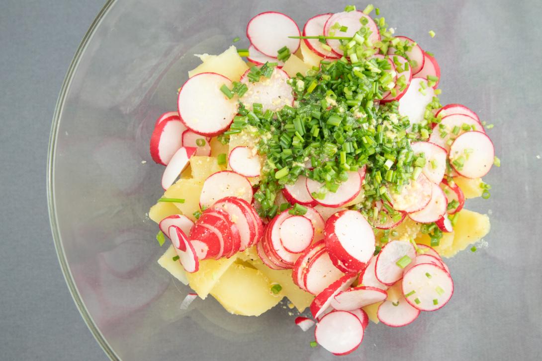 Sommerlicher Kartoffelsalat mit Radieschen ©CC3.0 Sachsenschmaus.de